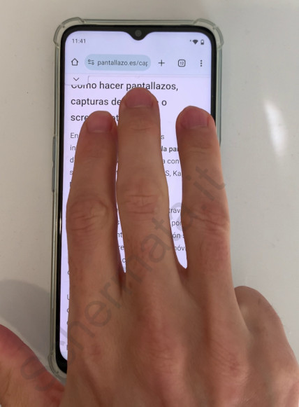 Cattura con tre dita su Android