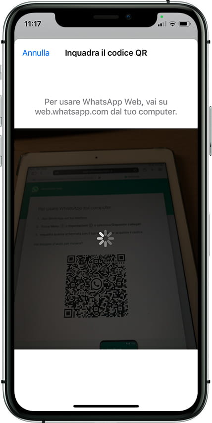 Inquadra il codice QR WhatsApp