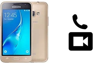 Effettua videochiamate con a Samsung Galaxy J1 (2016)